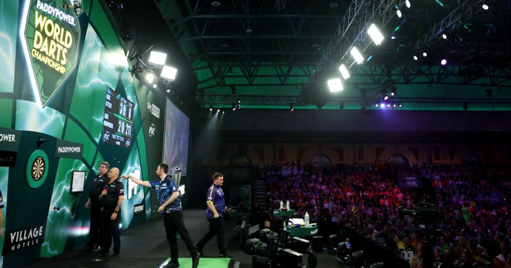 0_202324-Paddy-Power-World-Darts-Championship-Day-Sixteen.jpg