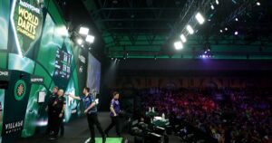 0_202324-Paddy-Power-World-Darts-Championship-Day-Sixteen.jpg