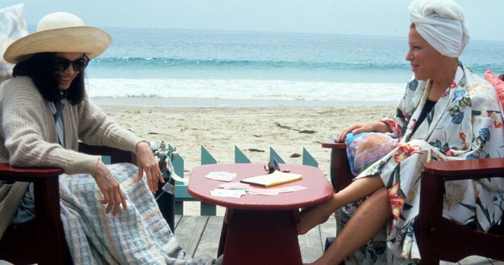 0_Barbara-Hershey-And-Bette-Midler-In-Beaches.jpg