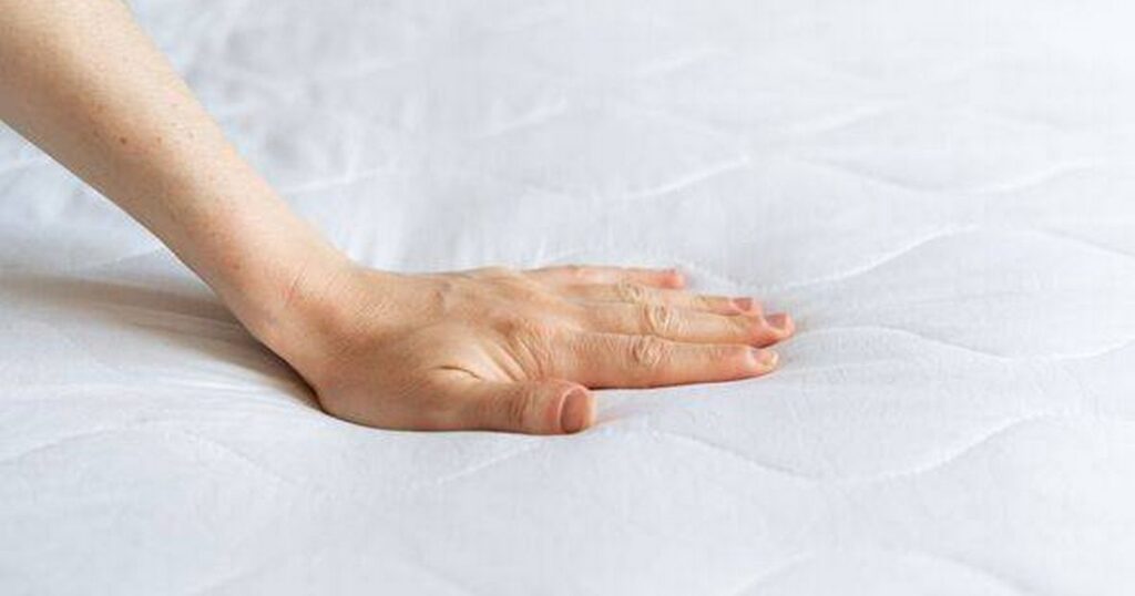 0_Enjoy-better-sleep-with-our-orthopedic-memory-foam-mattress-topper.jpg