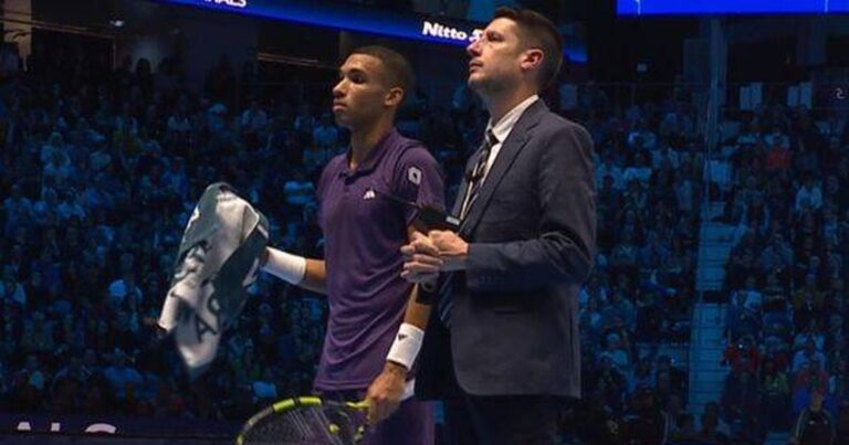 0_Felix-Auger-Aliassime-ATP-Finals-umpire.jpg
