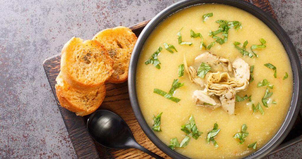 0_Thick-rich-cream-soup-of-artichokes-potatoes-leeks-and-garlic-served-with-toasted-bread-close-up-i.jpeg