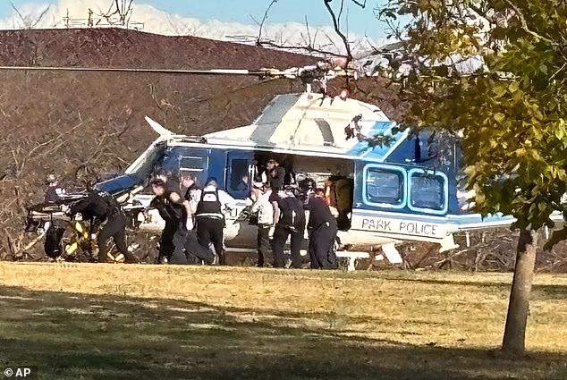 104222859-15329613-A_U_S_Capitol_Park_Police_helicopter_is_seen_on_the_National_Mal-a-97_17642023957.avif