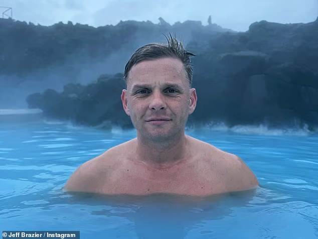 104232721-15331215-Jeff_Brazier_posed_for_shirtless_photos_and_praised_his_wonderfu-a-7_176423666677.avif