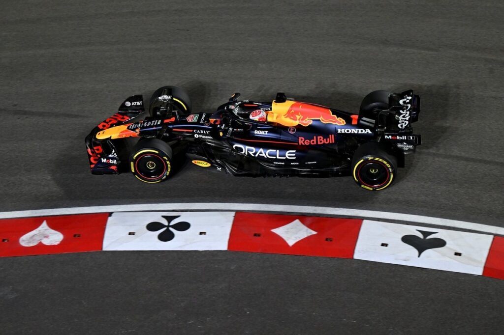 1763728509_max-verstappen-red-bull-racing-2.jpg