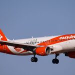 1_EasyJet-Airbus-A320-Landing.jpg