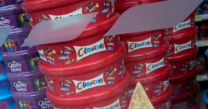 2_Christmas-chocolate-tubs.jpg