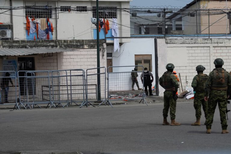 Ecuador_Prison_Riot_45188.jpg