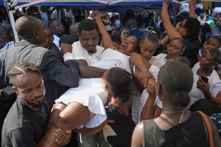Haiti_Extreme_Weather_Funeral_85634.jpg