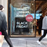 anuncio-del-black-friday-en-una-tienda-de-barcelona.jpeg