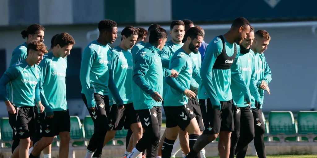 betis-entrenamiento-gomez-U58322885614ELC-1024x512@diario_abc.JPG