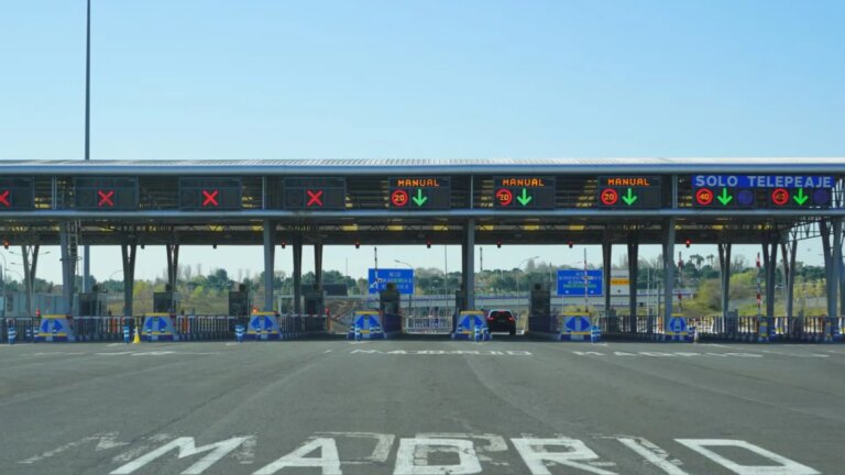 cabina-peaje-direccion-madrid.jpeg