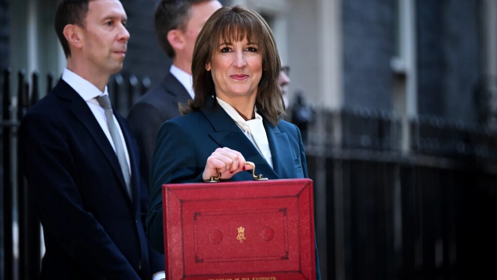 chancellor-exchequer-rachel-reeves-poses-1041201856_a53520.jpg