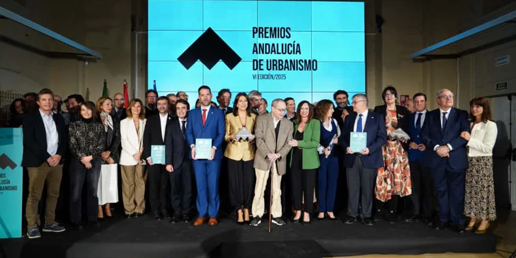 consejera-premios-urbanismo-U11231328433UcP-1024x512@diario_abc.jpeg