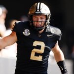 diego-pavia-vanderbilt-vs-lsu.jpg