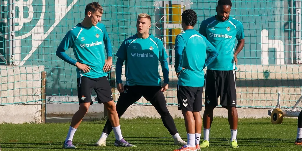entrenamiento-betis-U45165115747zaY-1024x512@diario_abc.jpeg