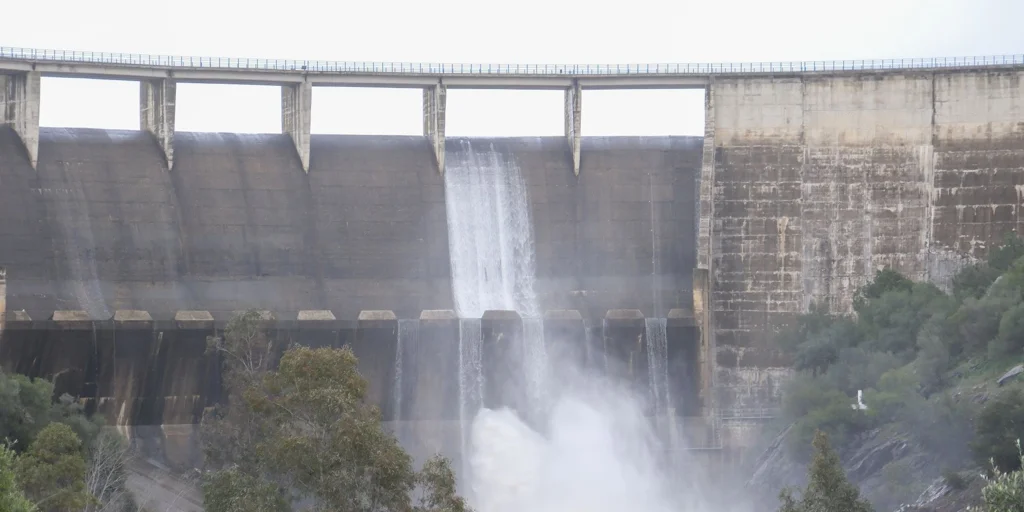 gergal_embalse-U11773634620QSE-1024x512@diario_abc.jpg