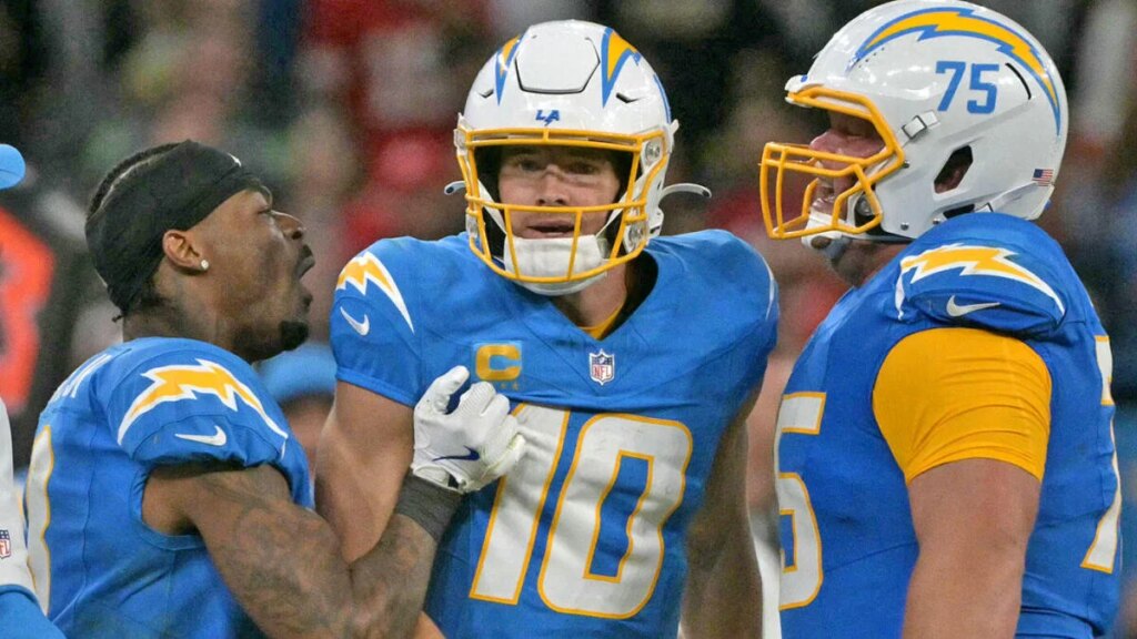 getty-justin-herbert-chargers.jpg