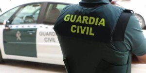 guardia-civil-foto-U84785601444lgk-1024x512@diario_abc.jpg
