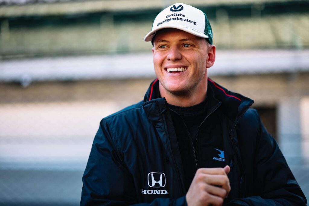 mick-schumacher-rahal-letterma.jpg