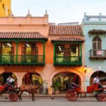 plaza-de-los-coches-en-cartagena-de-indias-colombia.jpeg