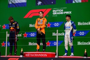 podium-race-winner-lando-norri.jpg