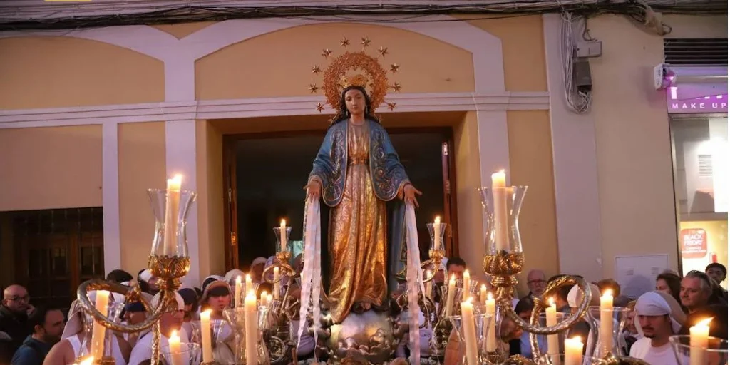 procesion-virgen-milagrosa-U72773036727kGJ-1024x512@diario_abc.jpg