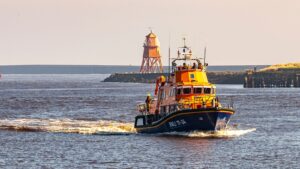 skynews-rnli-lifeboat-search_7083430.jpg