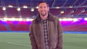 thumbnail_JW-OFF-PLATFORM-MESSI-NOU-CAMP.jpg