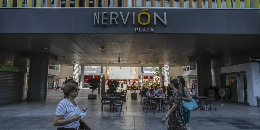 tienda-navidad-nervion-U54027533418Rbi-1024x512@diario_abc.jpg