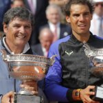 toni-nadal-junto-a-rafa-nadal-en-roland-garros-en-2017.jpeg