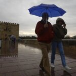 turistas-lluvia-cordoba-kntF-1024x512@diario_abc.jpg