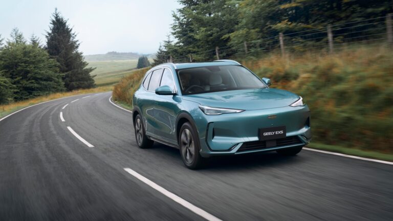 win-geely-ex5-max-car-1038214661.jpg