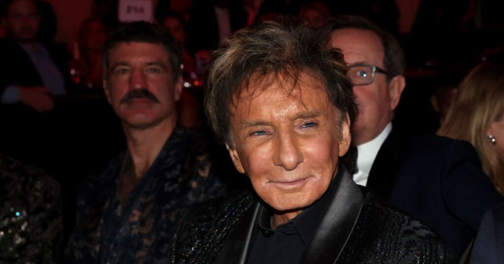 0_Barry-Manilow.jpg