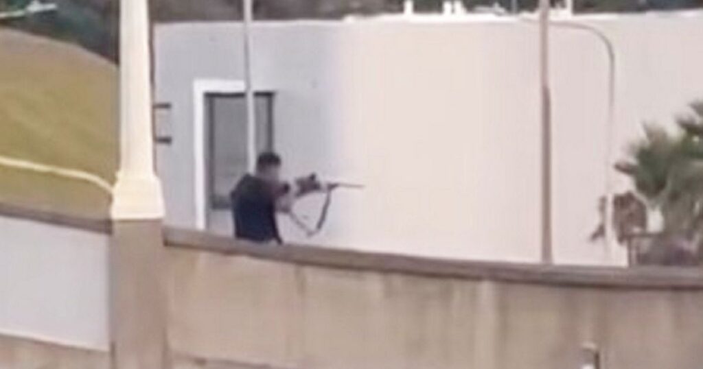 0_Chilling-moment-Bondi-Beach-gunman-opened-fire-from-bridge.jpg