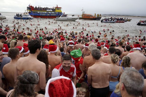 0_Exmouth-Christmas-day-swim.jpg