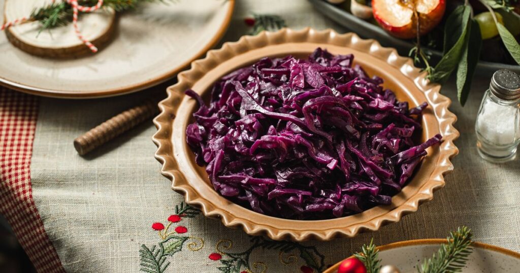 0_Red-cabbage-served-on-dining-table.jpg
