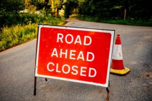 0_Road-closed-sign-in-UK.jpg