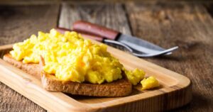 0_Scrambled-eggs-on-two-pieces-of-toast.jpg
