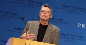 0_Stephen-King-Reads-From-His-New-Fiction-Book-112263-A-Novel.jpg
