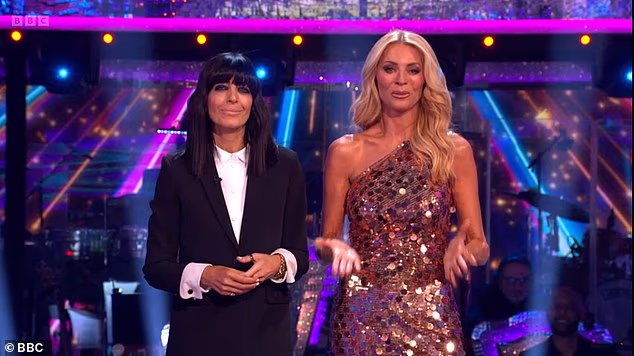 104909475-15402389-Tess_Daly_and_Claudia_Winkleman_have_opened_their_last_ever_Stri-a-56_17662578820.avif