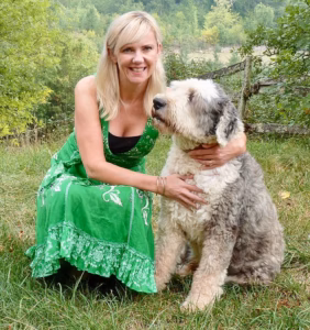 105064167-15417829-Samantha_Brick_with_her_Old_English_Sheepdog_Indy_the_first_of_h-a-2_176695480295.avif