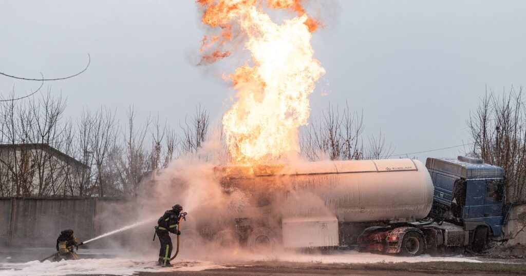 1_Firefighters-battle-blaze-after-drone-attack-hits-tanker-in-Druzhkivka.jpg