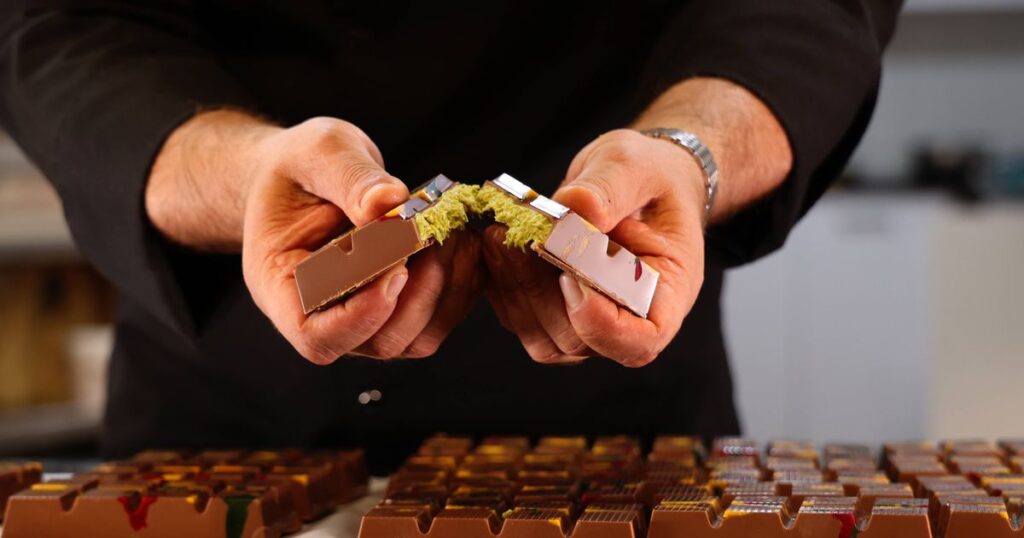 1_Male-chef-shows-off-his-newly-prepared-Dubai-chocolate.jpg