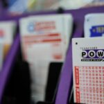 1_Powerball-Jackpot-25351801833633.jpg