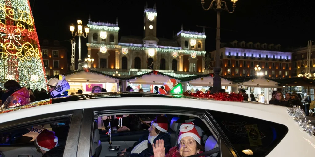 20251211_Taxis_ancianos_luces_136-U17561578335eHs-1024x512@diario_abc.jpg