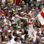 3_Englands-Barmy-Army-supporters-encourag.jpg