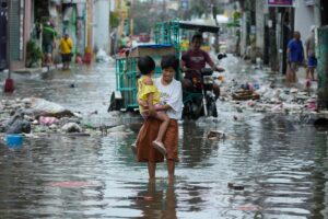 APTOPIX_Philippines_Extreme_Weather_Asia_Typhoon_67837.jpg