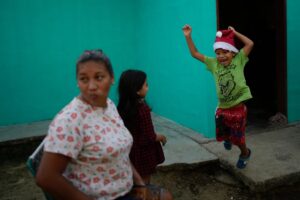 APTOPIX_Venezuela_Migrants_Christmas_00837.jpg