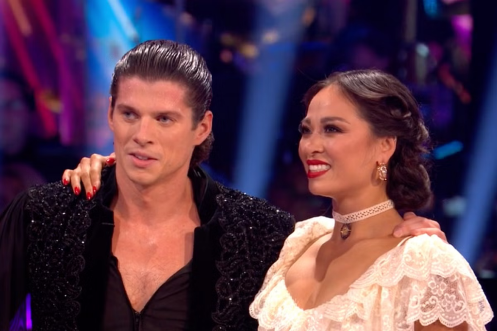 Lewis-Cope-and-Katya-Jones-on-Strictly.png